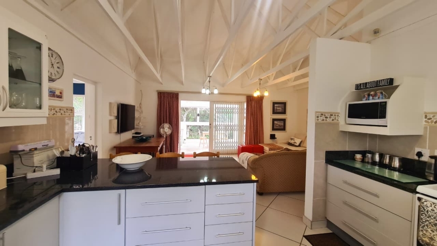 5 Bedroom Property for Sale in Kenton On Sea Eastern Cape
